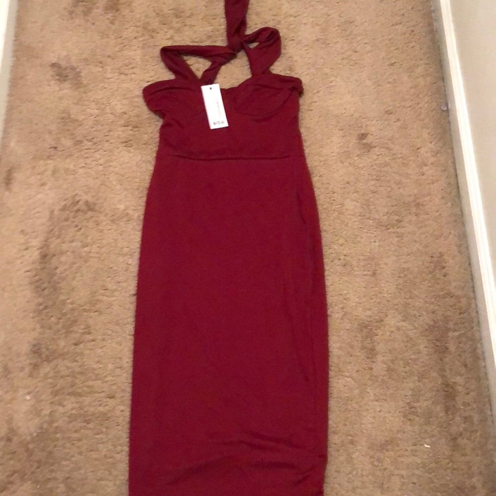 New Boohoo burgundy bodycon dress.